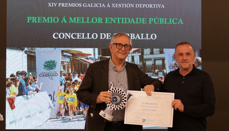 Evencio Ferrero recolleu o Premio Galicia  Xestin Deportiva