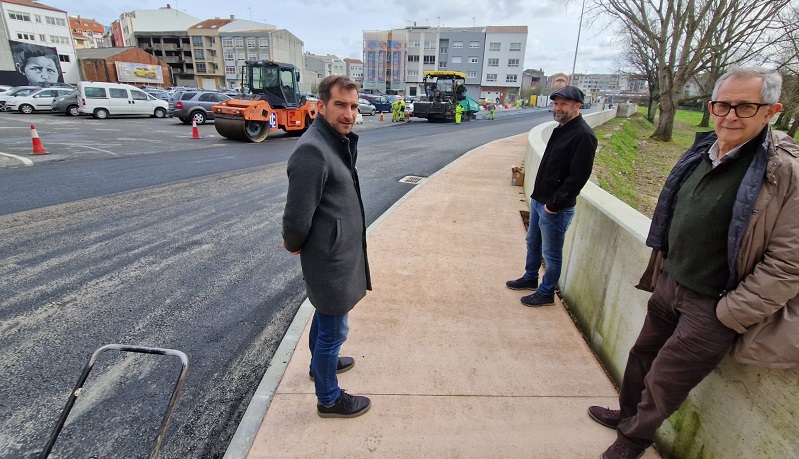 Juan Seoane, Miguel Vales e Evencio Ferrero achegáronse ata a rúa Santa Ana