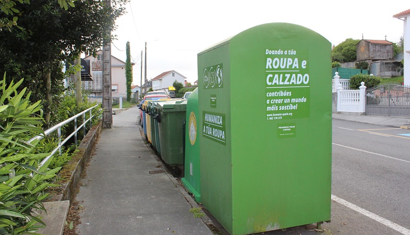 Contedor de roupa en Verdillo