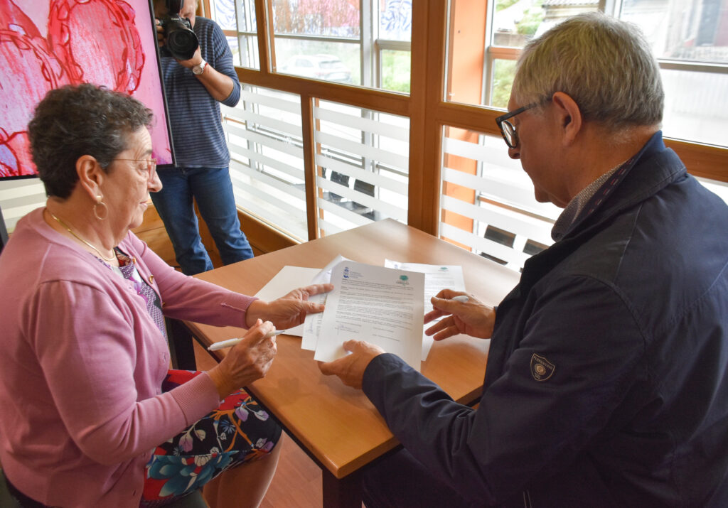 Sinatura do convenio para o concerto das Letras 2025