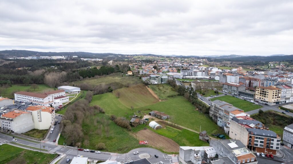 zona Rego da Balsa terreos EDIL e SX-VI e centro de saúde