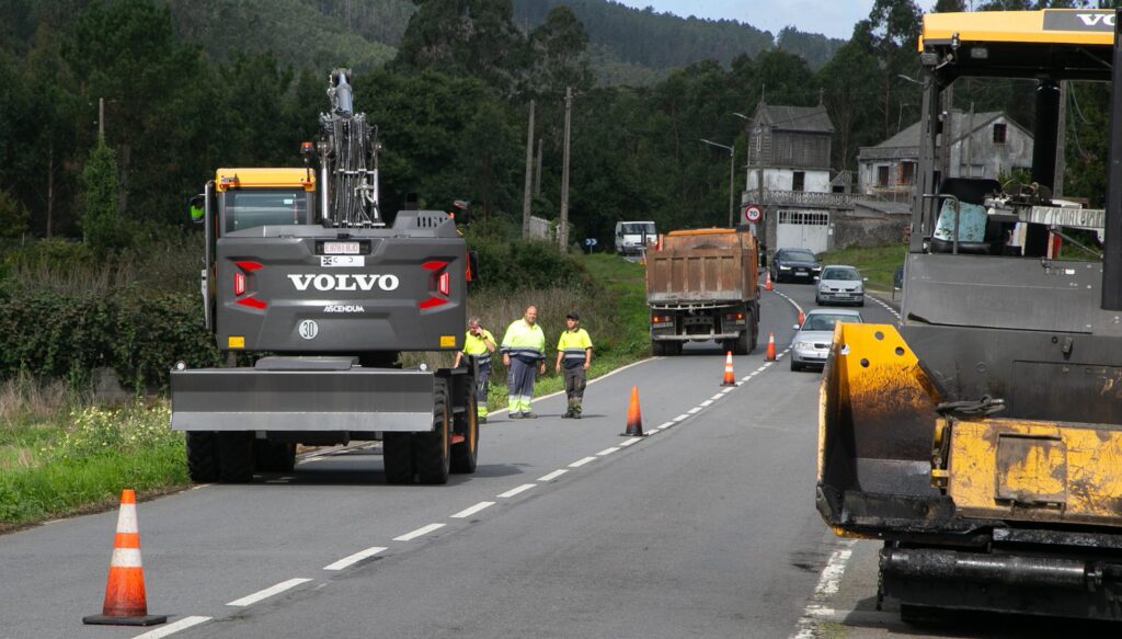 Obras estrada Carballo-Razo Deputación da Coruña