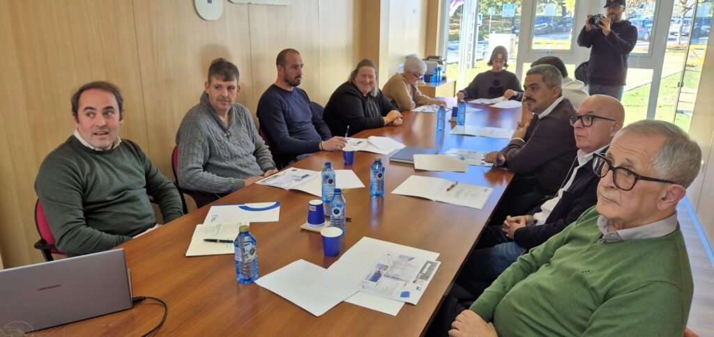 Reunión cos empresarios do polígono