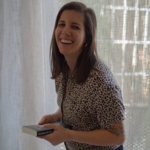 Ana Muiño Rey presenta os seus libros en Carballo