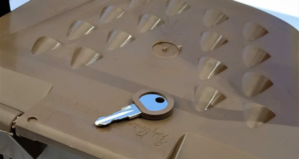 colector marron ti tes a chave