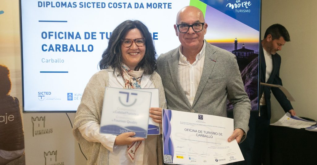 Regueira entrega diplomas Sicted (2)