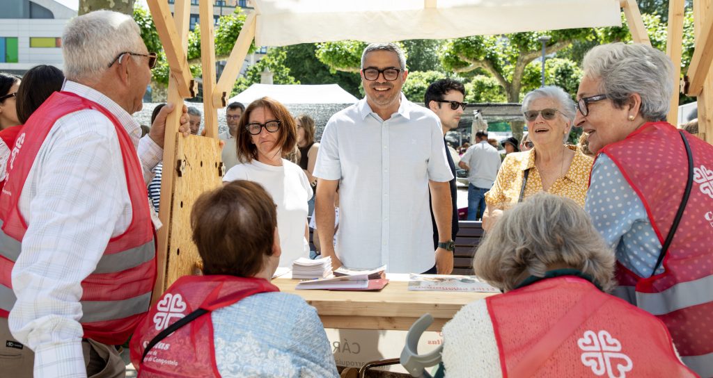 Feirón en rede Carballo solidario 2026