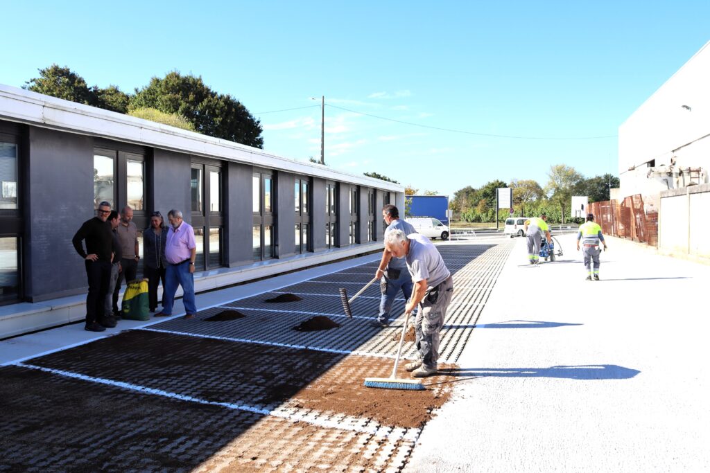 Obras aparcadoiro viveiro de empresas - polígono Bértoa